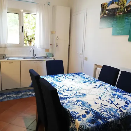 Domus Eleonora A Due Passi Dal Mare 阿兰奇湾城