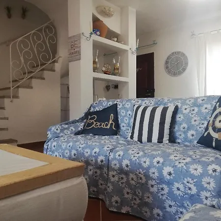 Domus Eleonora A Due Passi Dal Mare * 골푸아랑시