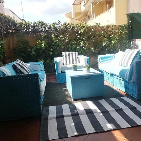 Domus Eleonora A Due Passi Dal Mare 펜션 *