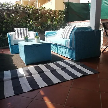 펜션 Domus Eleonora A Due Passi Dal Mare *