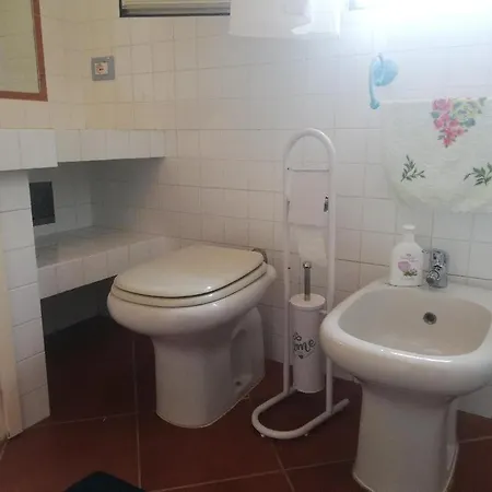 Domus Eleonora A Due Passi Dal Mare Semesterbostad *