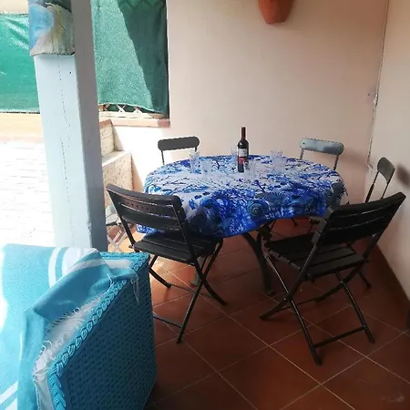 Domus Eleonora A Due Passi Dal Mare Semesterbostad *